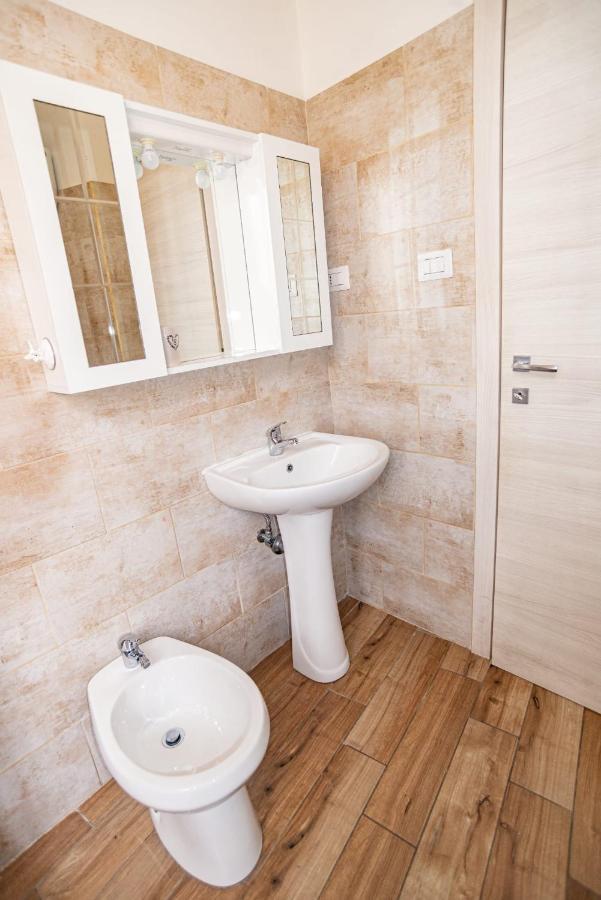Valery Apartments Альгеро Экстерьер фото